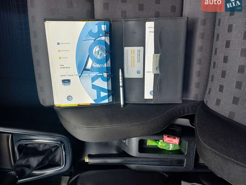 Универсал Volkswagen Bora 2001 в Ровно