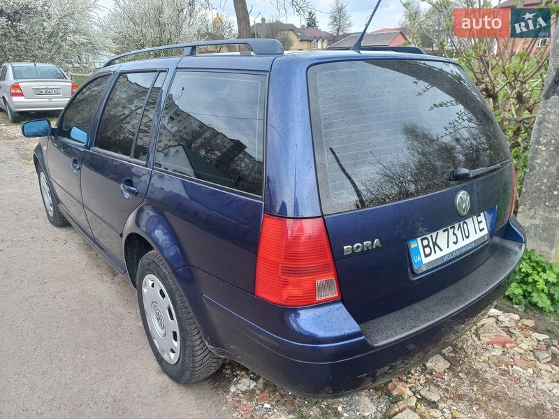 Универсал Volkswagen Bora 2001 в Ровно