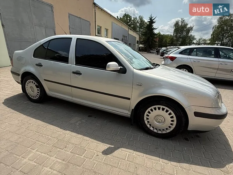Volkswagen Bora 2001