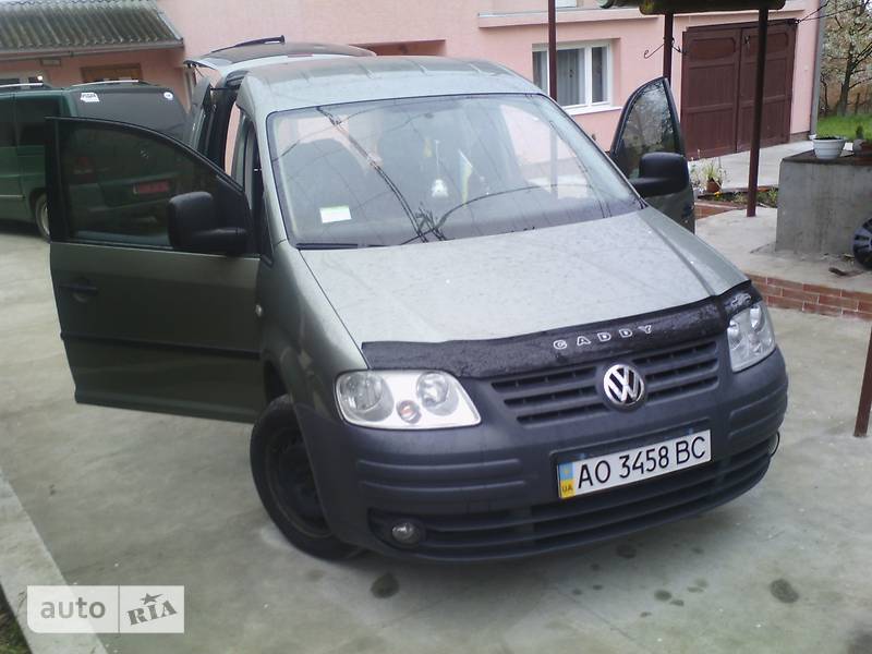  Volkswagen Caddy 2006 в 