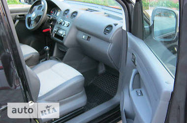 Грузопассажирский фургон Volkswagen Caddy 2011 в 