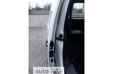Грузопассажирский фургон Volkswagen Caddy 2009 в 
