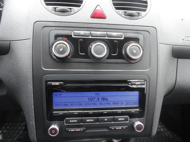 Грузопассажирский фургон Volkswagen Caddy 2011 в Одессе