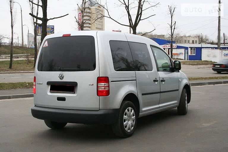 Грузопассажирский фургон Volkswagen Caddy 2010 в Киеве