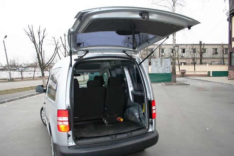 Грузопассажирский фургон Volkswagen Caddy 2010 в Киеве