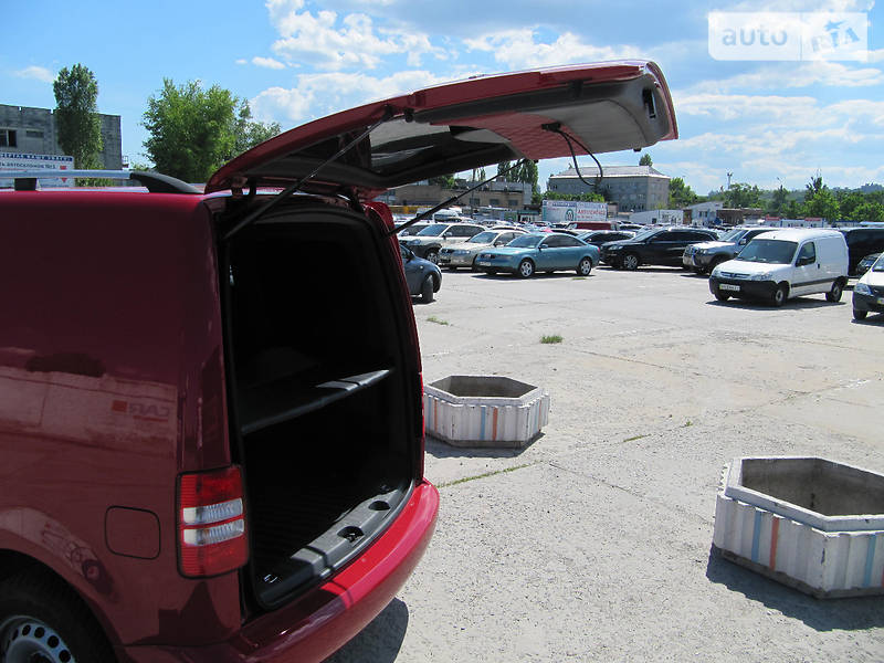 Минивэн Volkswagen Caddy 2012 в Киеве