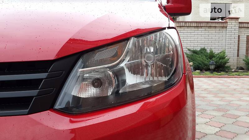 Минивэн Volkswagen Caddy 2012 в 