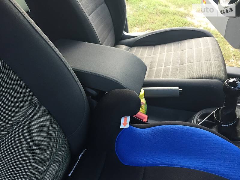 Универсал Volkswagen Caddy 2009 в Корюковке