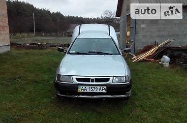 Вантажопасажирський фургон Volkswagen Caddy 2000 в Рівному