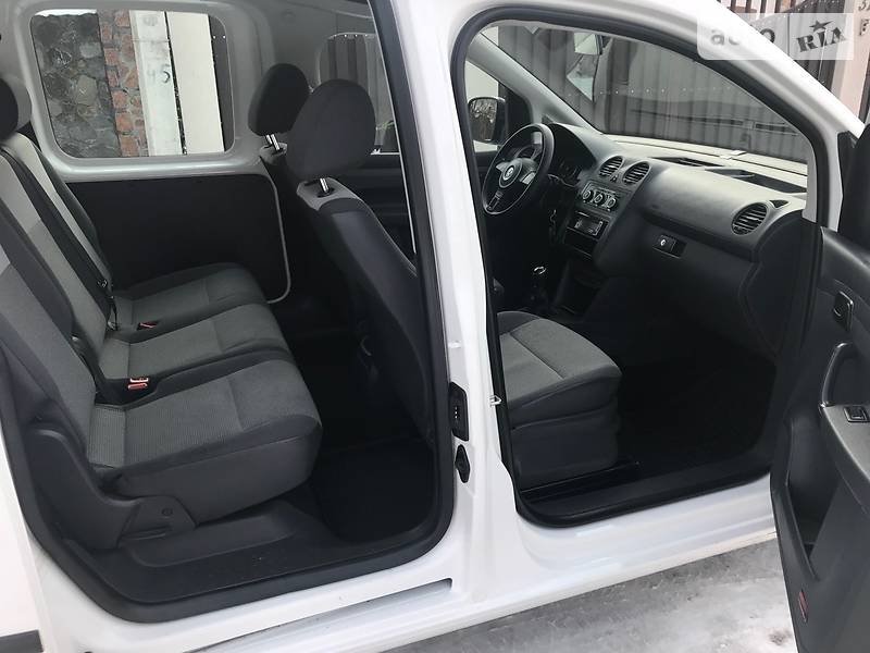 Грузопассажирский фургон Volkswagen Caddy 2012 в Хмельницком