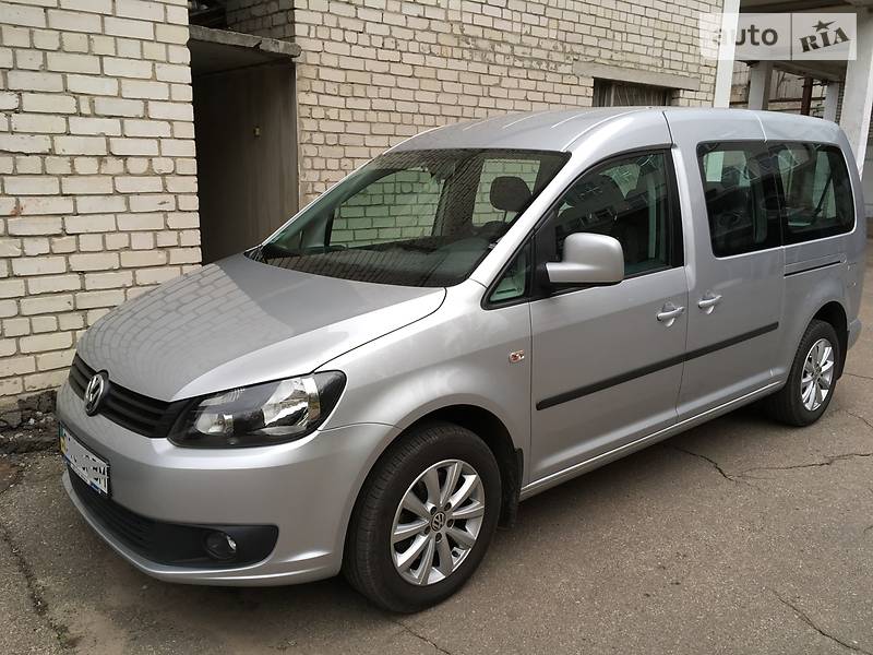 Вантажопасажирський фургон Volkswagen Caddy 2013 в 