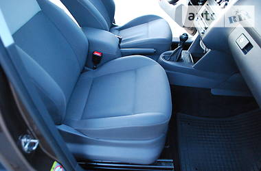 Мінівен Volkswagen Caddy 2011 в 