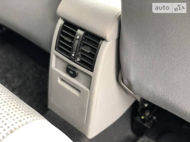 Универсал Volkswagen Caddy 2008 в Киеве