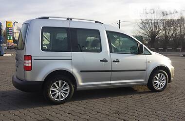 Грузопассажирский фургон Volkswagen Caddy 2012 в Черновцах