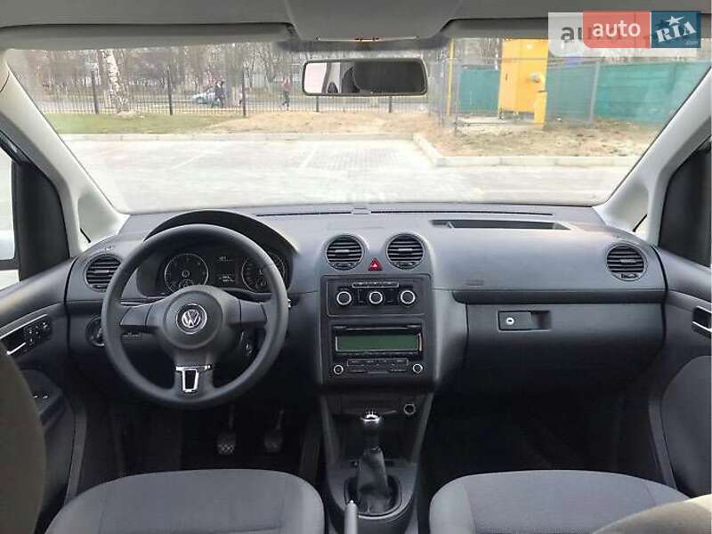 Минивэн Volkswagen Caddy 2011 в Рокитном