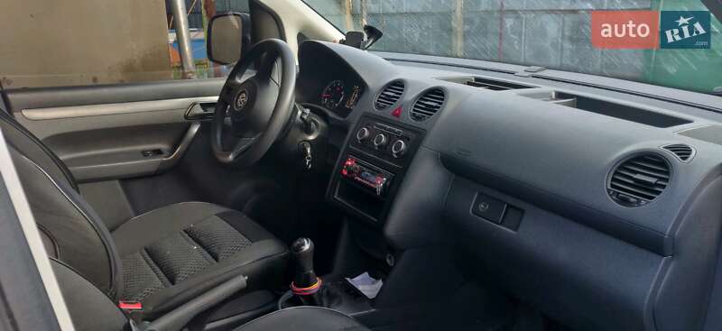 Минивэн Volkswagen Caddy 2015 в Хмельницком