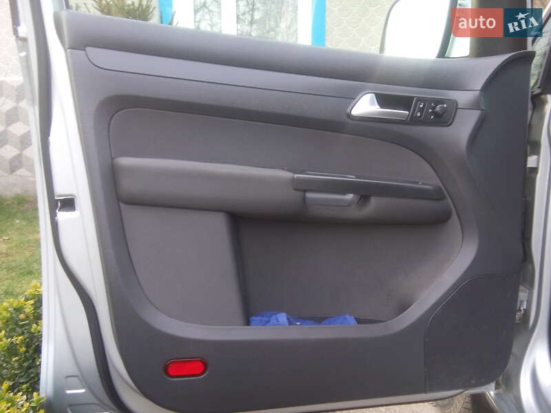 Минивэн Volkswagen Caddy 2011 в Рокитном