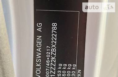 Вантажопасажирський фургон Volkswagen Caddy 2011 в 