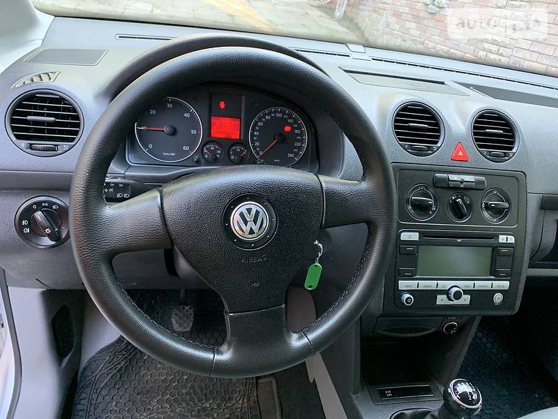 Мінівен Volkswagen Caddy 2008 в Чернівцях