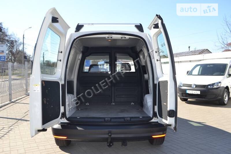 Вантажопасажирський фургон Volkswagen Caddy 2016 в Хмельницькому