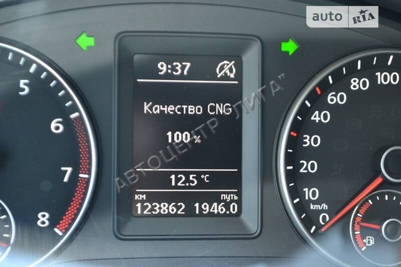 Вантажопасажирський фургон Volkswagen Caddy 2016 в Хмельницькому