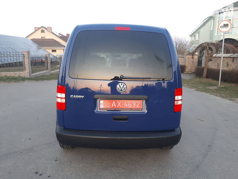 Вантажопасажирський фургон Volkswagen Caddy 2011 в Луцьку