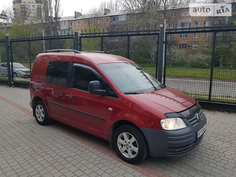 Вантажопасажирський фургон Volkswagen Caddy 2005 в 