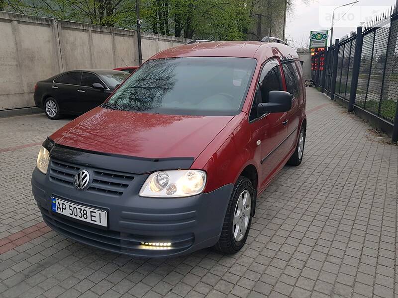 Вантажопасажирський фургон Volkswagen Caddy 2005 в Запоріжжі