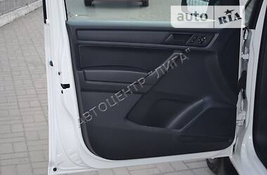 Вантажопасажирський фургон Volkswagen Caddy 2017 в Хмельницькому