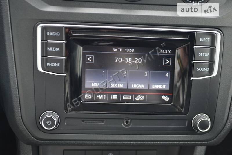 Вантажопасажирський фургон Volkswagen Caddy 2015 в Хмельницькому