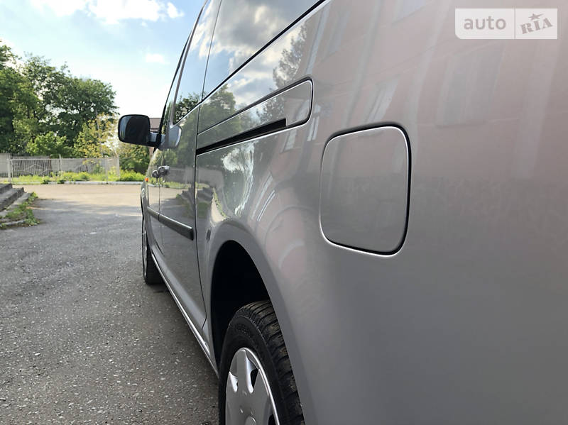 Мінівен Volkswagen Caddy 2013 в Львові