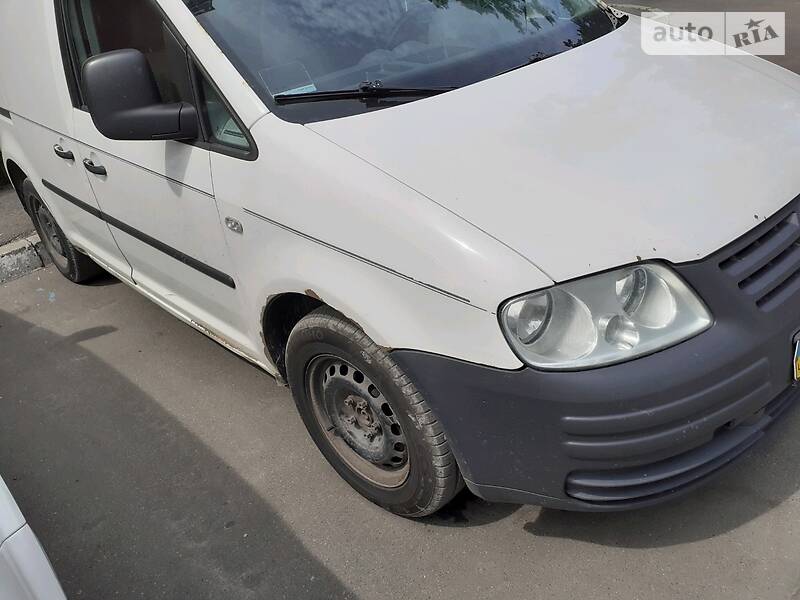 Вантажопасажирський фургон Volkswagen Caddy 2006 в Києві