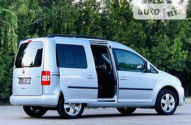 Мінівен Volkswagen Caddy 2014 в 