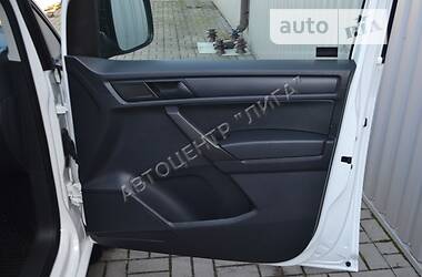 Вантажопасажирський фургон Volkswagen Caddy 2016 в Хмельницькому