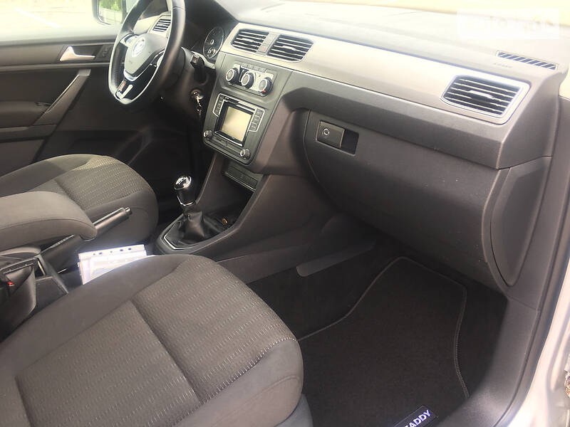 Вантажопасажирський фургон Volkswagen Caddy 2015 в Луцьку фото 22 Вантажопасажирський фургон Volkswagen Caddy 2015 в Луцьку