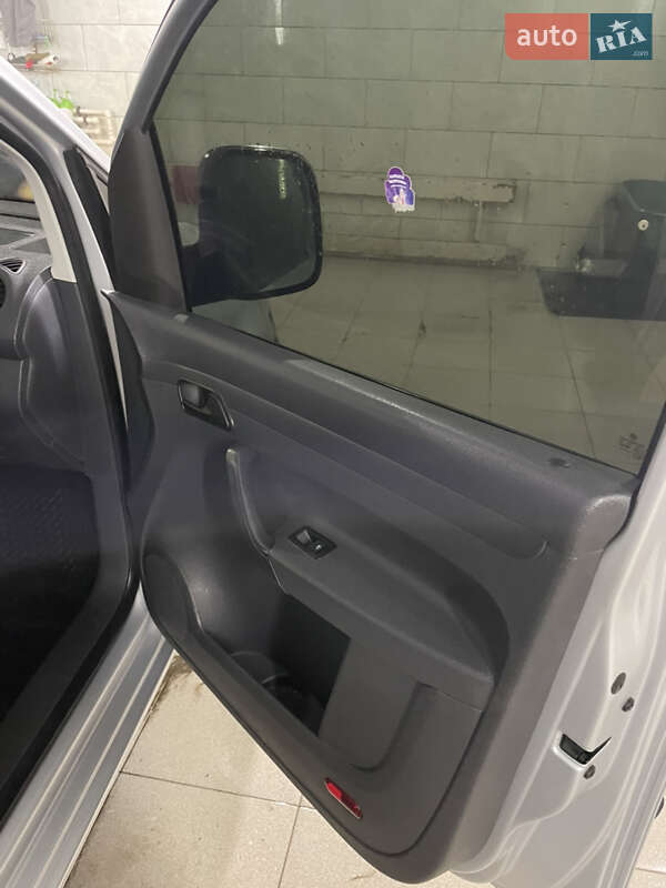 Вантажний фургон Volkswagen Caddy 2014 в Чорноморську фото 18 Вантажний фургон Volkswagen Caddy 2014 в Чорноморську