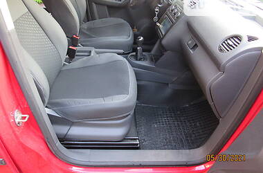 Грузовой фургон Volkswagen Caddy 2014 в 