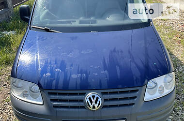 Вантажний фургон Volkswagen Caddy 2010 в Чернівцях