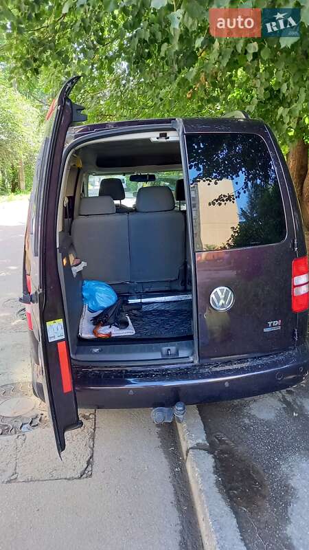 Минивэн Volkswagen Caddy 2013 в Черновцах