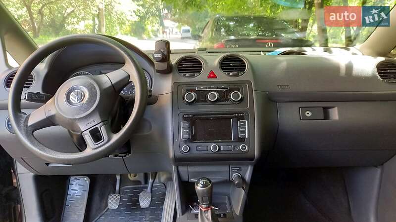 Минивэн Volkswagen Caddy 2013 в Черновцах