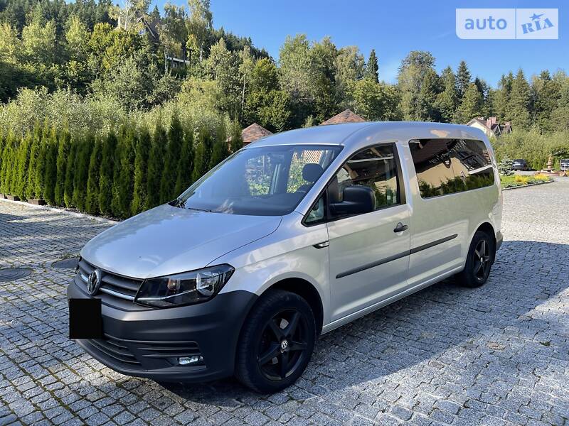 Универсал Volkswagen Caddy 2015 в Бориславе