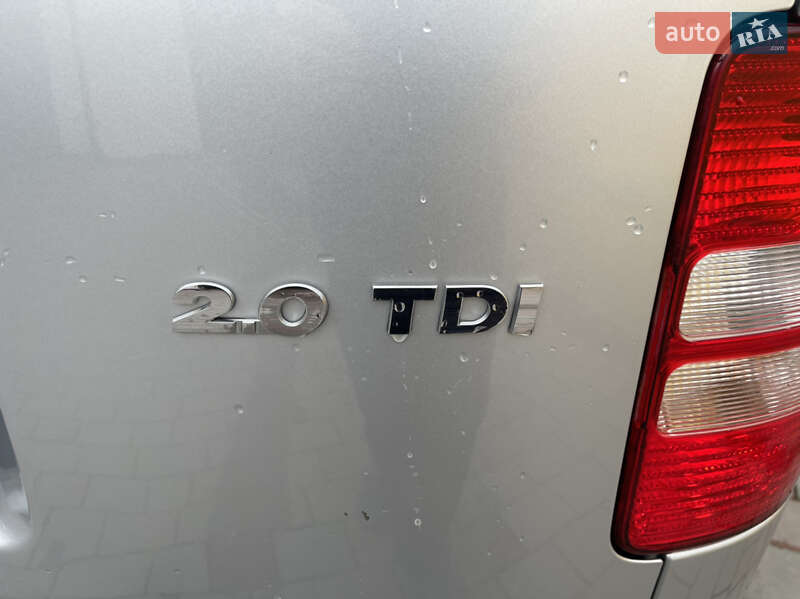 Мінівен Volkswagen Caddy 2013 в Збаражі