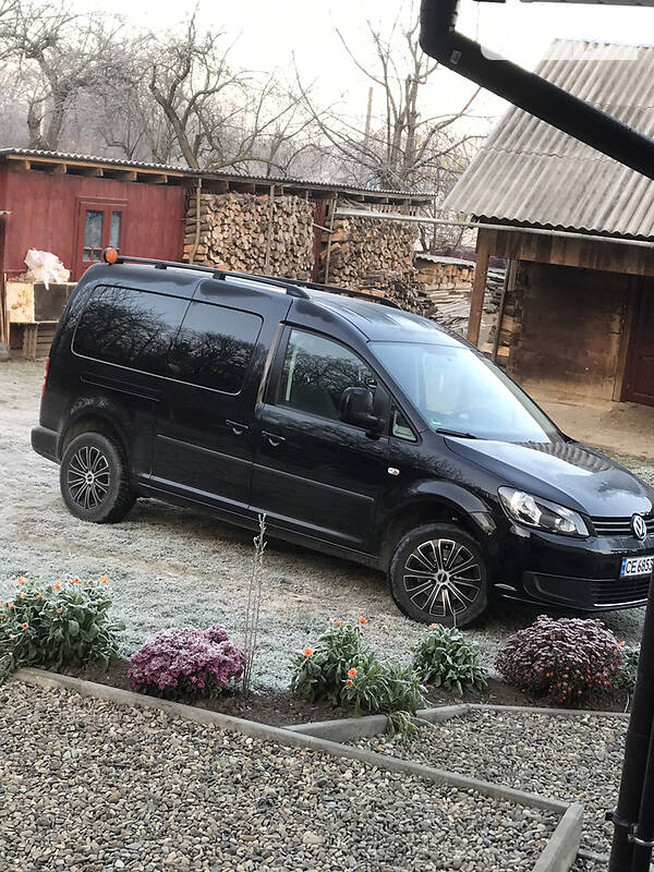 Мінівен Volkswagen Caddy 2014 в Чернівцях