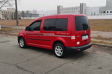 Минивэн Volkswagen Caddy 2011 в Киеве