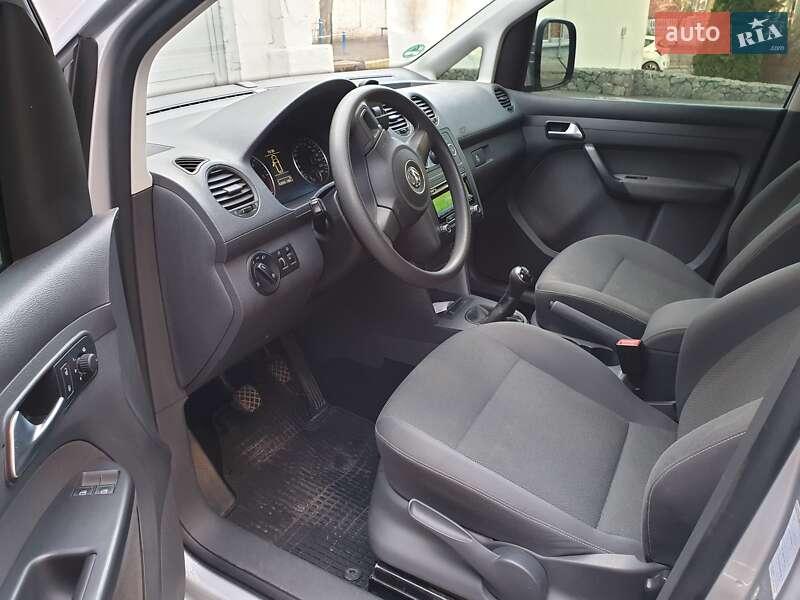 Минивэн Volkswagen Caddy 2014 в Днепре