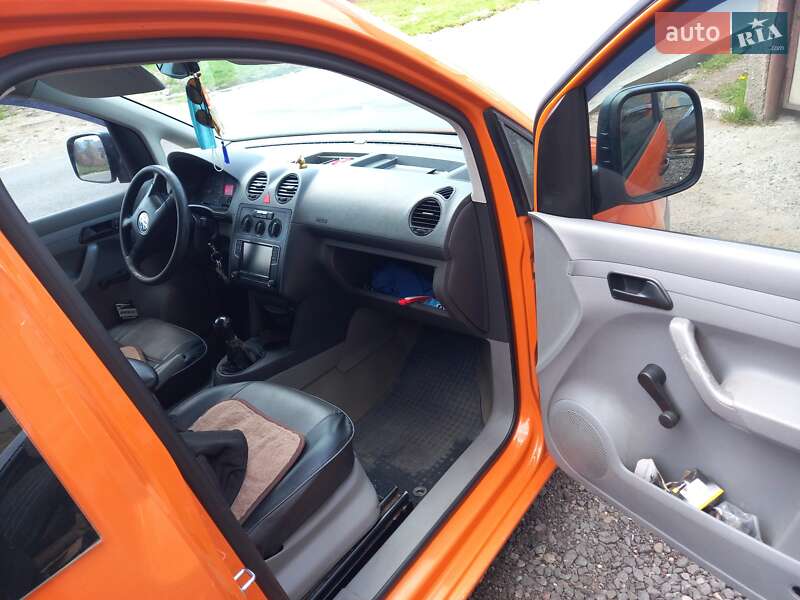 Минивэн Volkswagen Caddy 2005 в Рахове