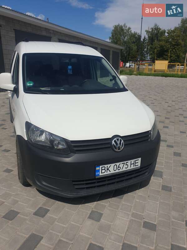 Универсал Volkswagen Caddy 2011 в Березному