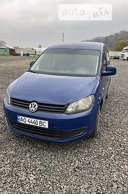 Вантажний фургон Volkswagen Caddy 2013 в Іршаві