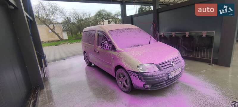 Минивэн Volkswagen Caddy 2010 в Шепетовке