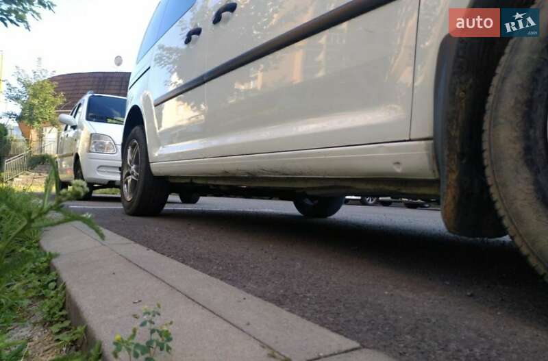 Хетчбек Volkswagen Caddy 2010 в Овідіополі